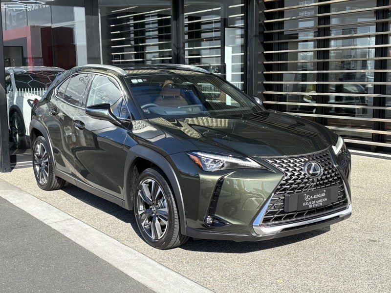 2026 Lexus UX 300h Limited 2.0L Hybrid