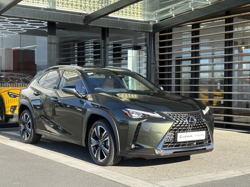 2026 Lexus UX 300h Limited 2.0L Hybrid