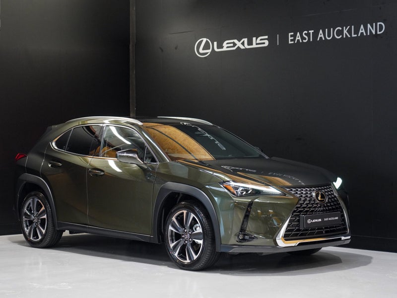 2026 Lexus UX 300h Limited 2.0P HV ECVT FWD SUV...
