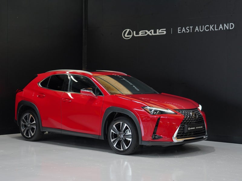 2026 Lexus UX 300h Limited 2.0P HV ECVT FWD SUV...