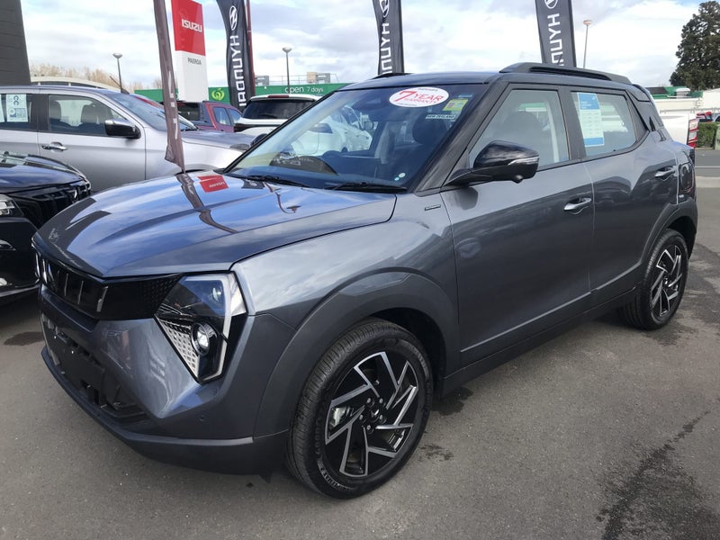 2026 Mahindra XUV 3XO AX7L 1.2PT/6AT