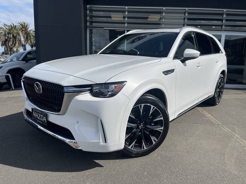 2026 Mazda CX-90 AWD 3.3L Takami 8AT M Hybrid
