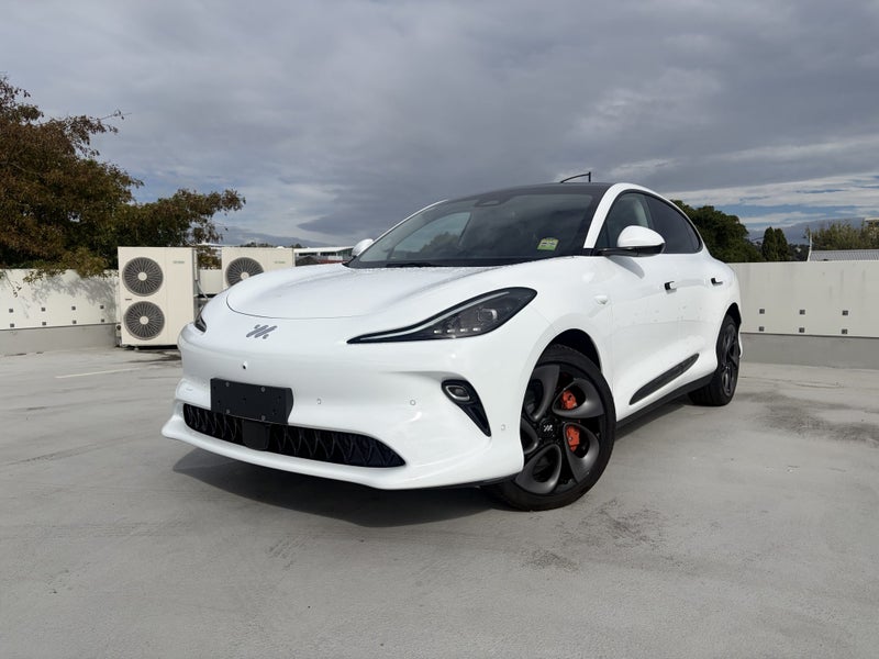 2026 MG IM6 100 RWD Platinum