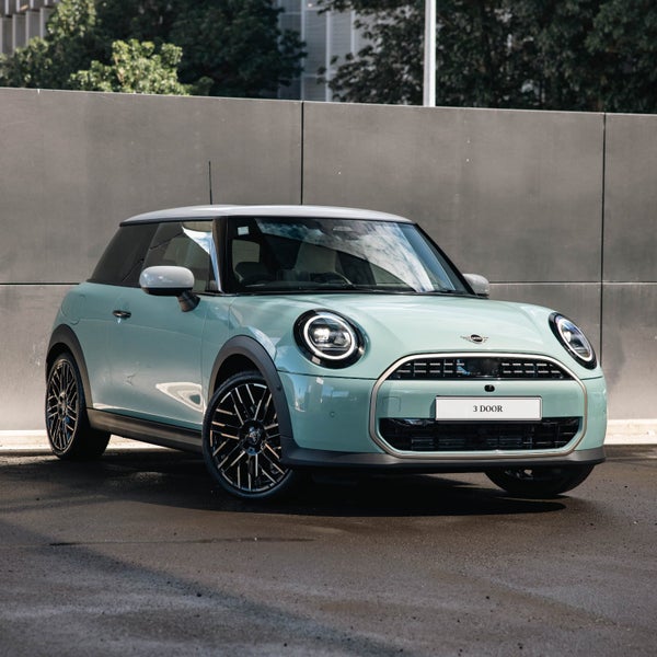 2026 MINI Cooper 3 Door Hatch Favoured