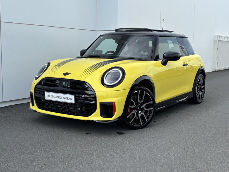 2026 MINI Cooper JCW Favoured
