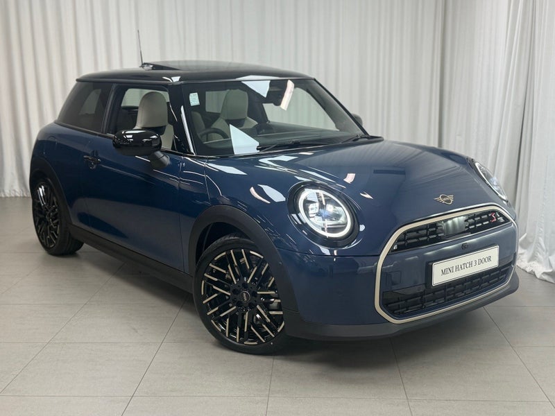 2026 MINI Cooper S Cooper S 3Door Favoured