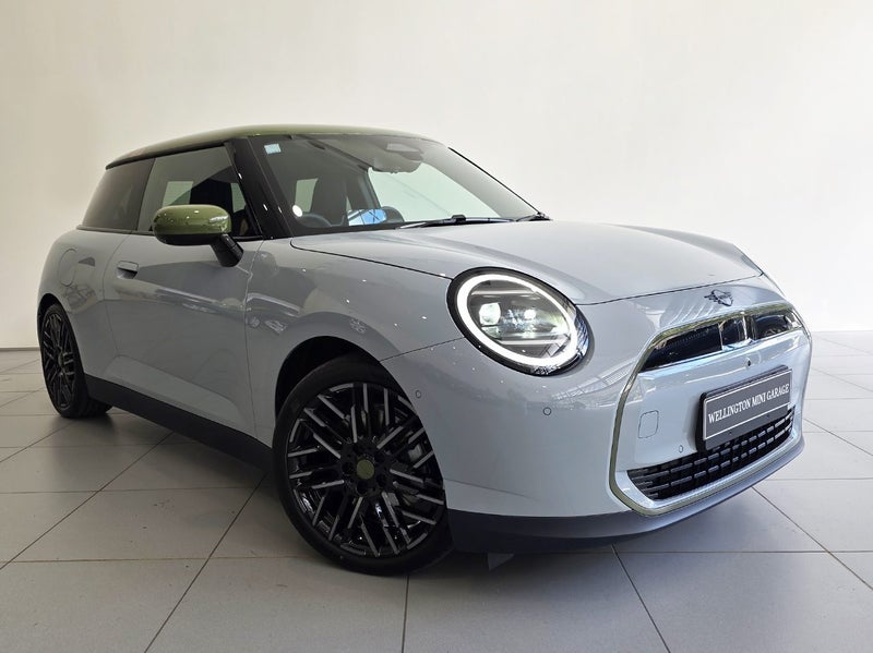 2026 MINI Cooper SE Paul Smith Edition