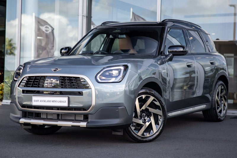 2026 MINI Countryman C Favoured