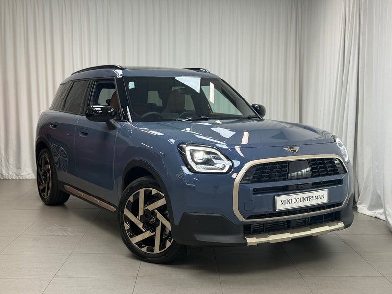 2026 MINI Countryman Countryman C Favoured