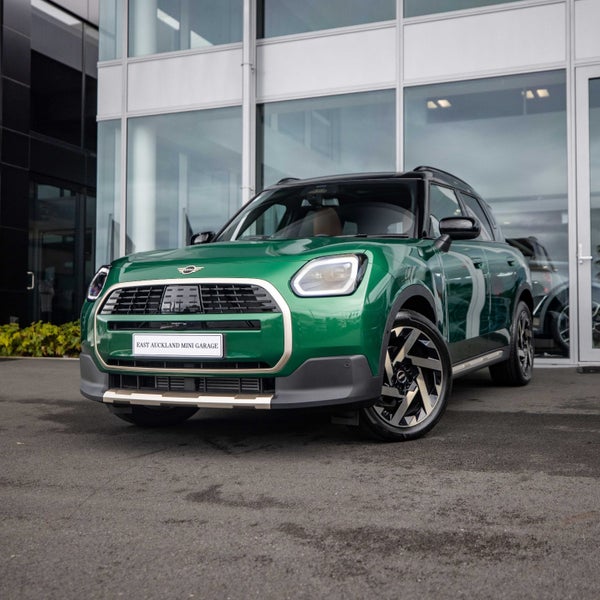 2026 MINI Countryman Countryman C Favoured