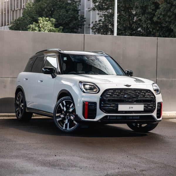 2026 MINI Countryman JCW ALL4 Favoured