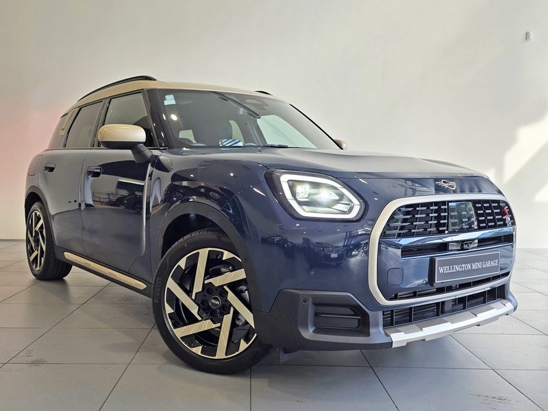 2026 MINI Countryman S ALL4 Favoured Spec