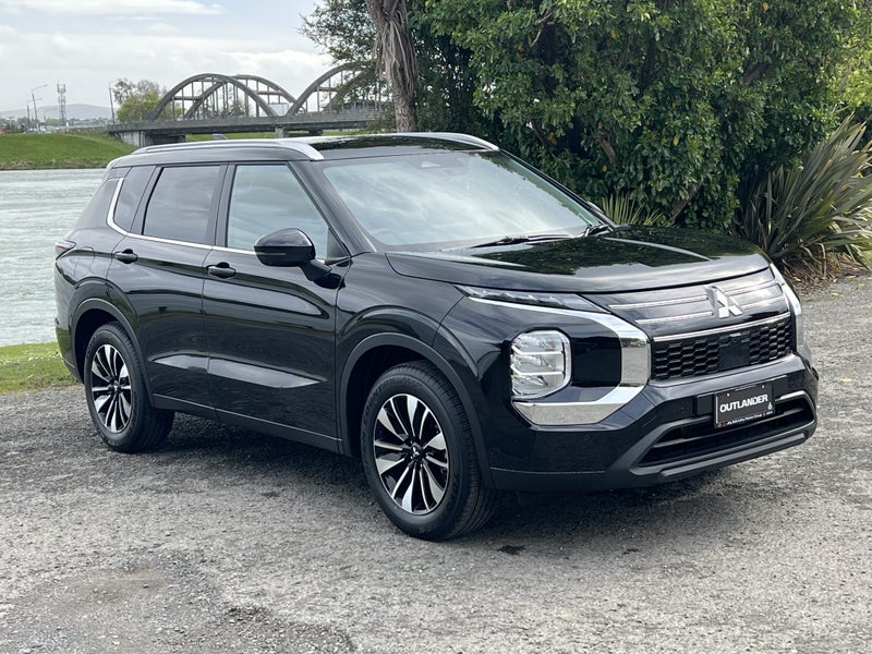 2026 Mitsubishi Outlander 4WD LS