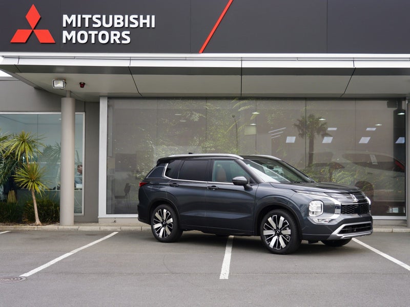 2026 Mitsubishi Outlander EXCEED 2.5 PETROL 2WD...