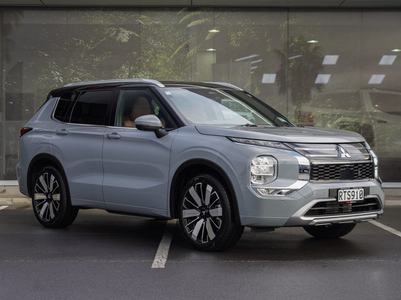 2026 Mitsubishi Outlander EXCEED 2.5 PETROL 4WD...