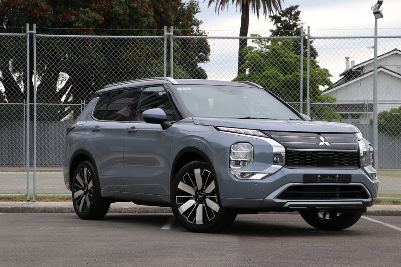 2026 Mitsubishi Outlander Exceed 2WD