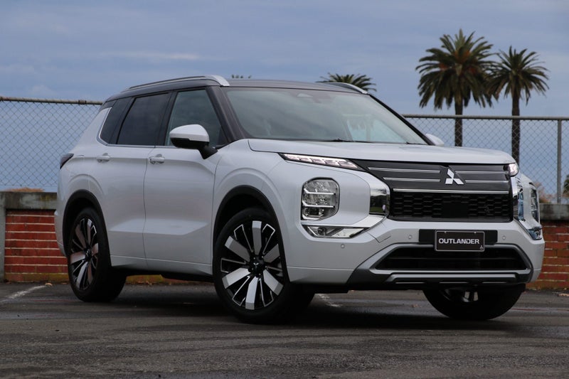 2026 Mitsubishi Outlander Exceed 2WD