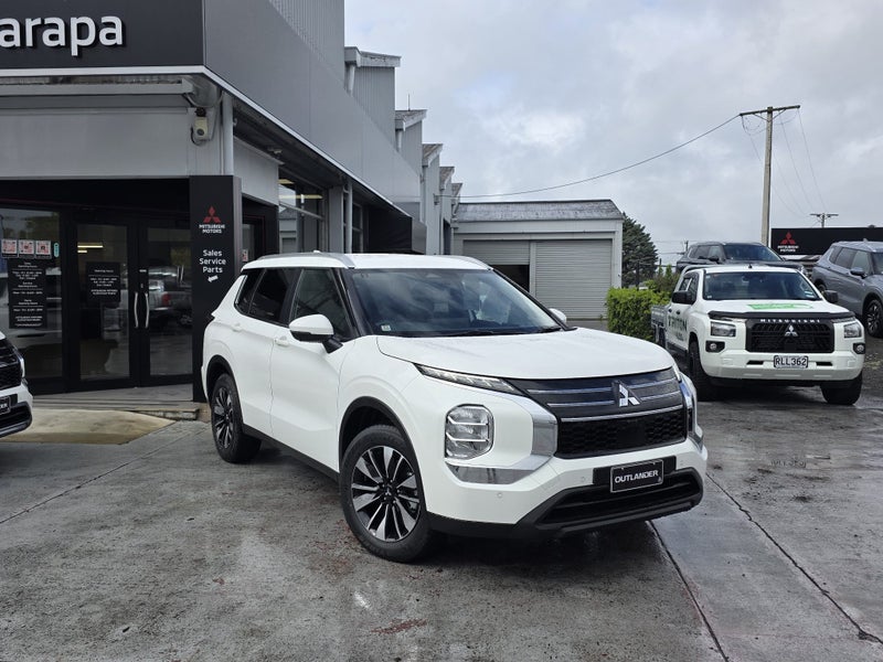 2026 Mitsubishi Outlander LS 2.5P