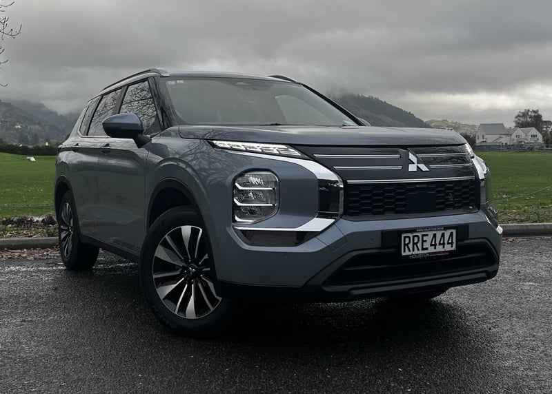 2026 Mitsubishi Outlander LS 4WD - DEMO
