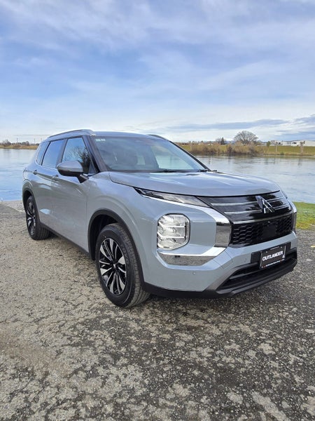2026 Mitsubishi Outlander LS