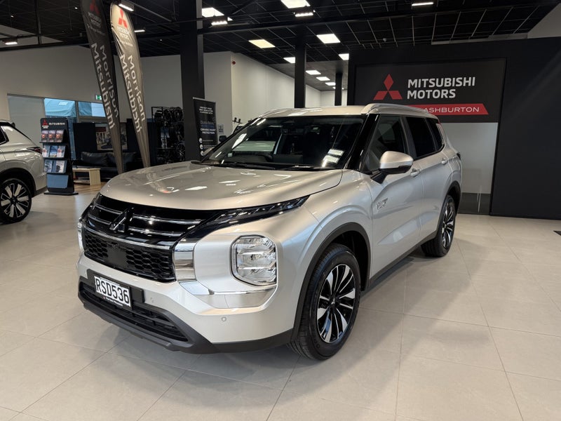 2026 Mitsubishi Outlander PHEV LS 4WD