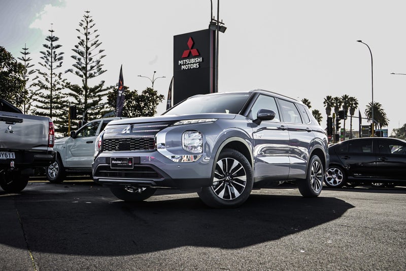 2026 Mitsubishi Outlander PHEV LS 4WD