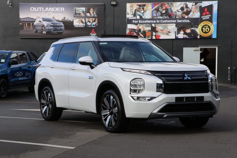 2026 Mitsubishi Outlander PHEV VRX (S-AWC)