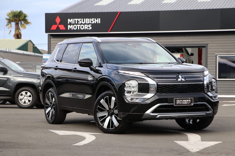 2026 Mitsubishi Outlander PHEV VRX (S-AWC)