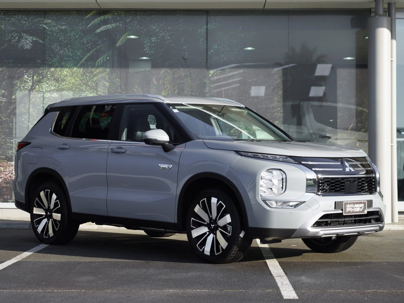 2026 Mitsubishi Outlander PHEV XLS 4WD