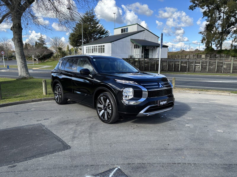 2026 Mitsubishi Outlander VRX 2.5P/4WD/CVT 7 SE...