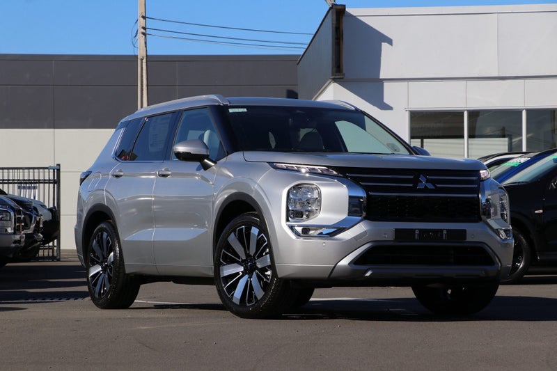 2026 Mitsubishi Outlander VRX 2WD 2.5P