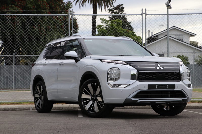 2026 Mitsubishi Outlander VRX 2WD 2.5P