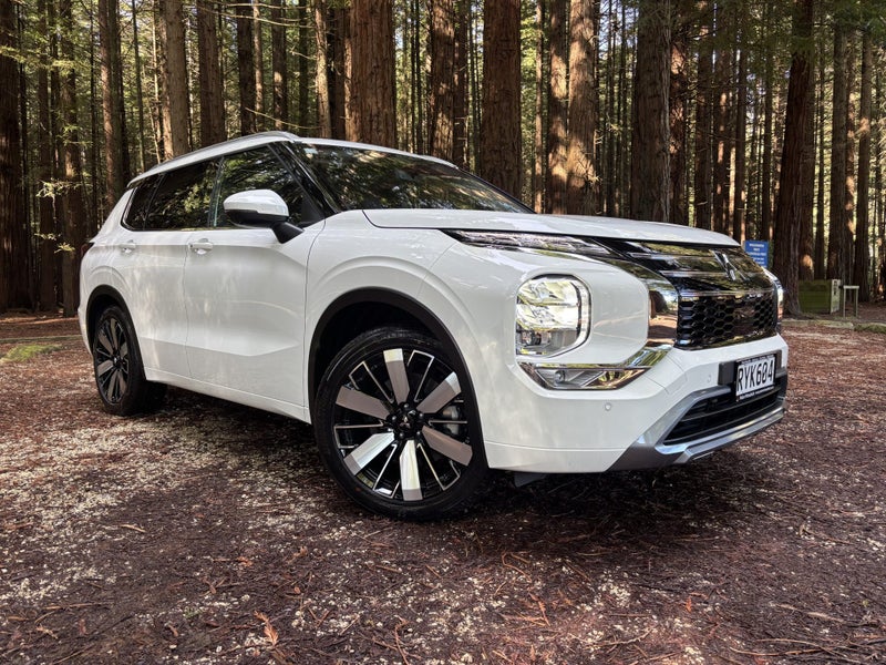 2026 Mitsubishi Outlander VRX 4WD
