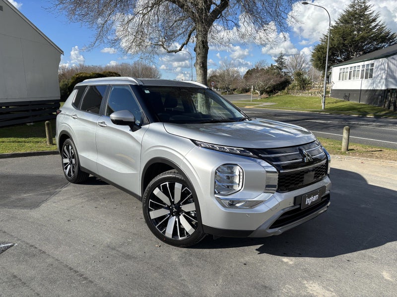 2026 Mitsubishi Outlander XLS 2.5P/CVT 7 SEAT 2...