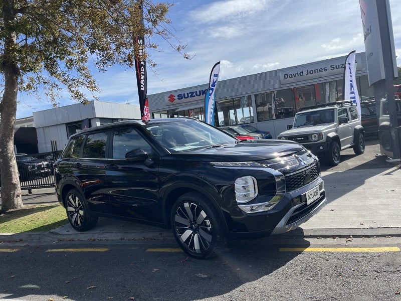 2026 Mitsubishi Outlander XLS