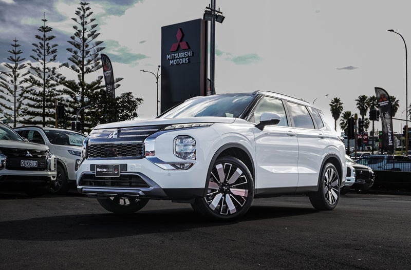 2026 Mitsubishi Outlander XLS 2WD