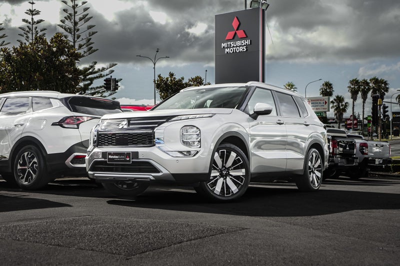 2026 Mitsubishi Outlander XLS 4WD