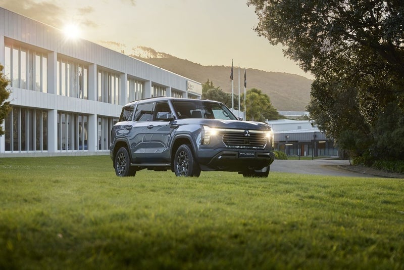 2026 Mitsubishi Pajero VRX 4WD