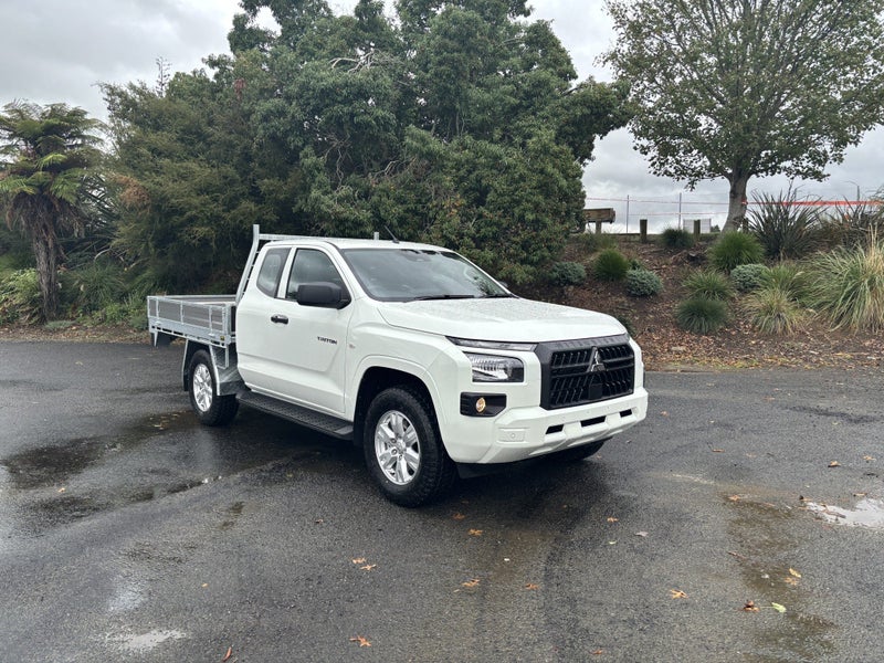 2026 Mitsubishi Triton CC CHASSIS GLX 4WD 6AT 2...