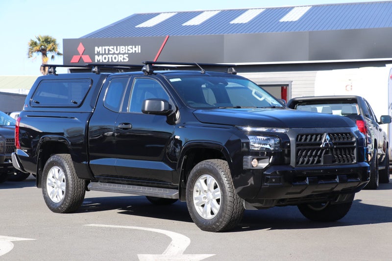 2026 Mitsubishi Triton Club Cab GLX 4WD 6AT 2.4DT