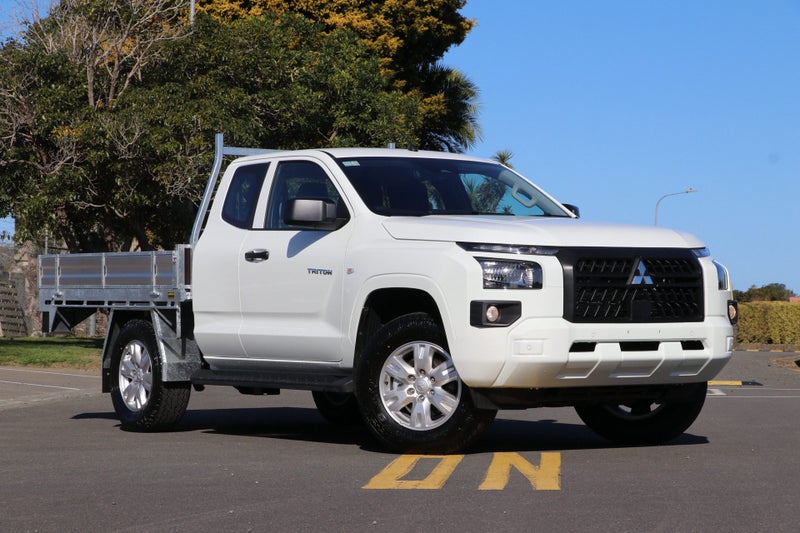 2026 Mitsubishi Triton Club Cab GLX Flat Deck 4WD