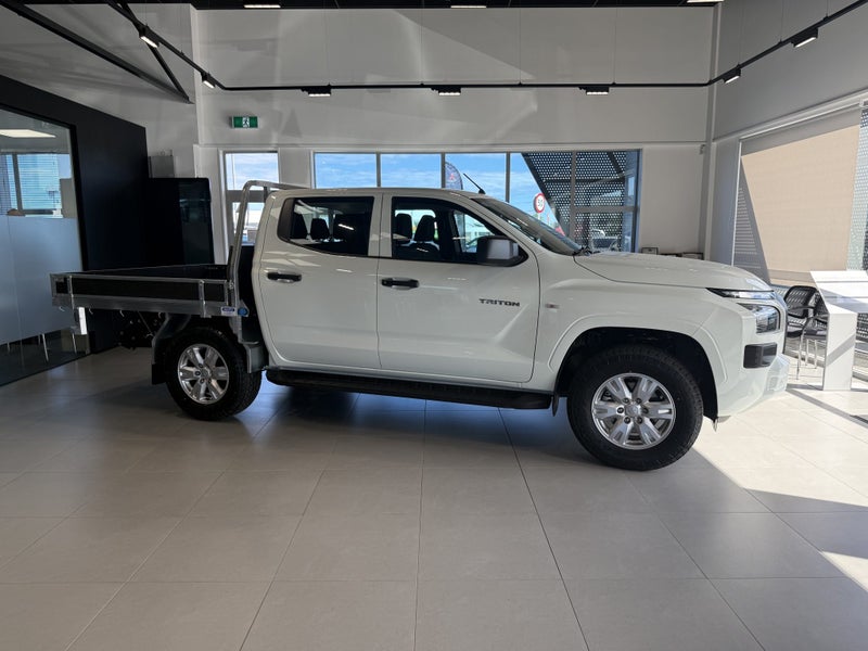 2026 Mitsubishi Triton DC CH 2.4D GLX 4WD 6AT