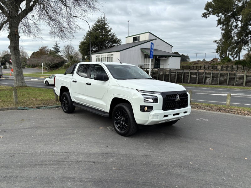 2026 Mitsubishi Triton DC GLX SPORT 4WD 6AT 4X4...