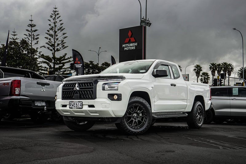 2026 Mitsubishi Triton GLX 4WD CC WS