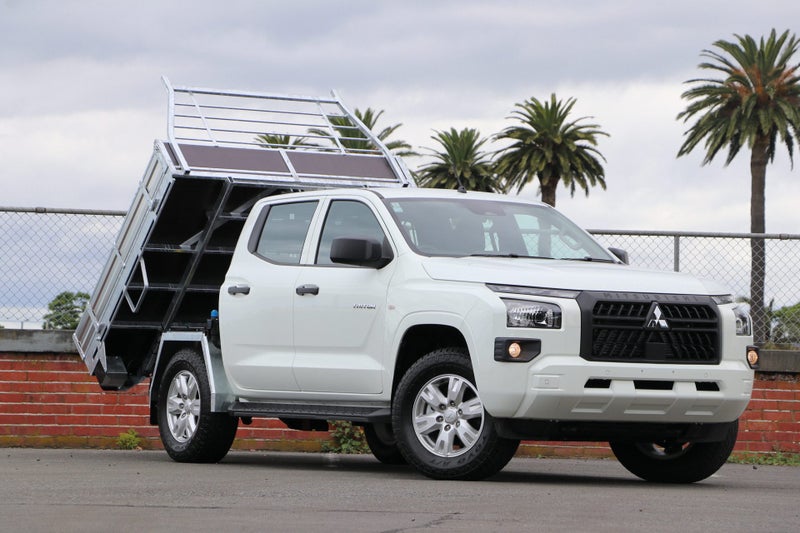 2026 Mitsubishi Triton GLX 4WD FLAT DECK TIPPER