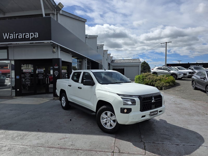 2026 Mitsubishi Triton GLX D/Cab 4x4