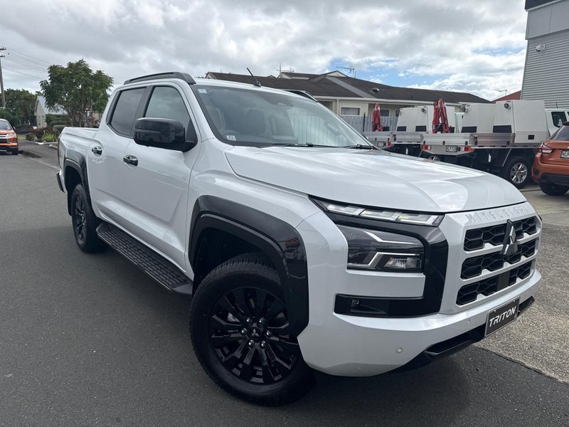 2026 Mitsubishi Triton VRX