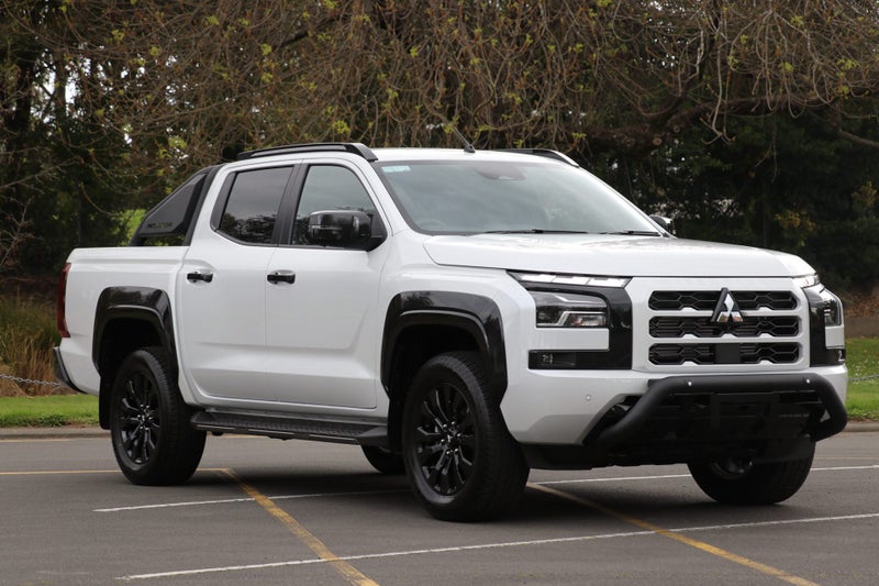 2026 Mitsubishi Triton VRX 4WD Auto
