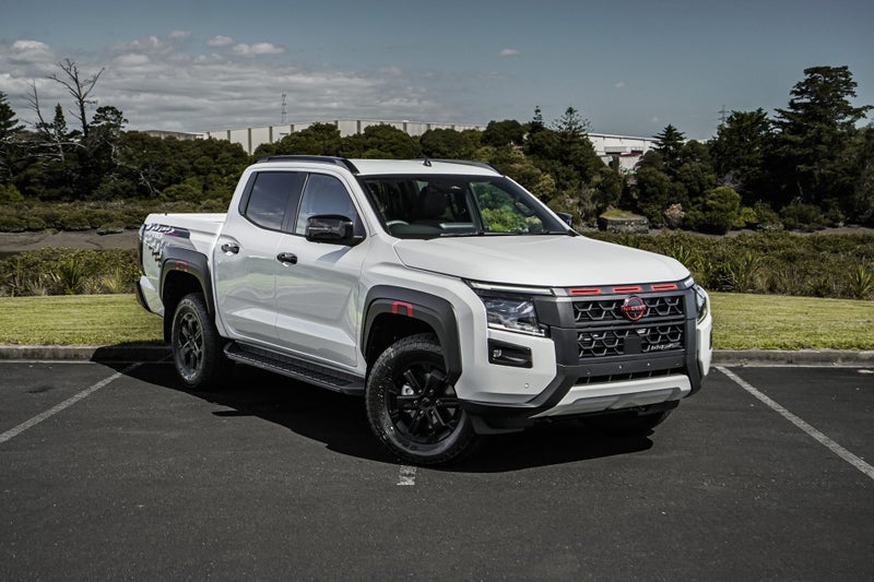 2026 Nissan Navara P4x 2.4D/4Wd/6At - 10-Year /...