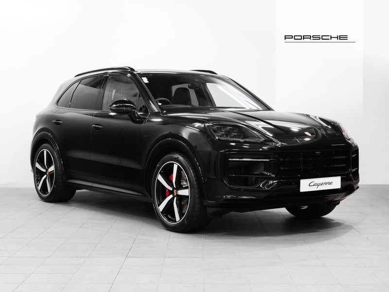 2026 Porsche Cayenne S E-Hybrid Black Edition